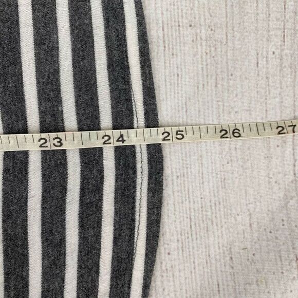 Paper+Tee women M Longsleeve scoopneck stripe top w/lace sides grey & white - Picture 7 of 9